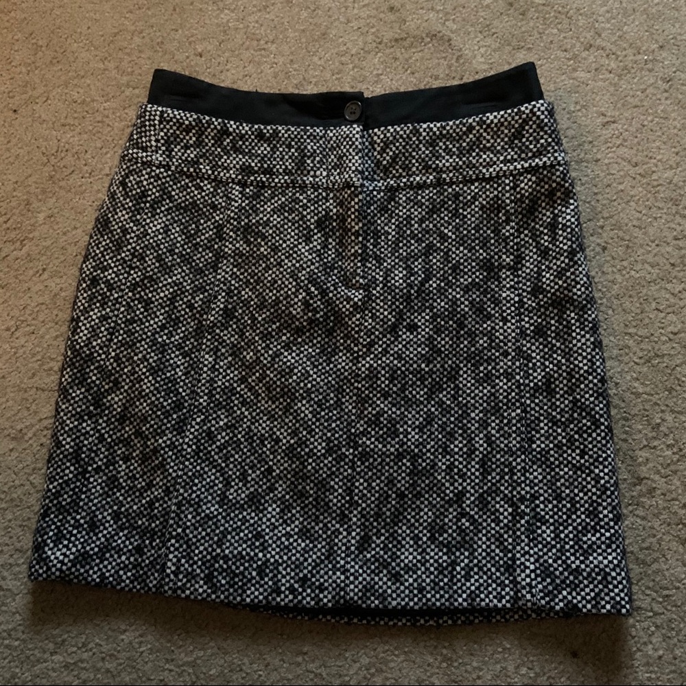 Ann Taylor loft tweed black and white skirt